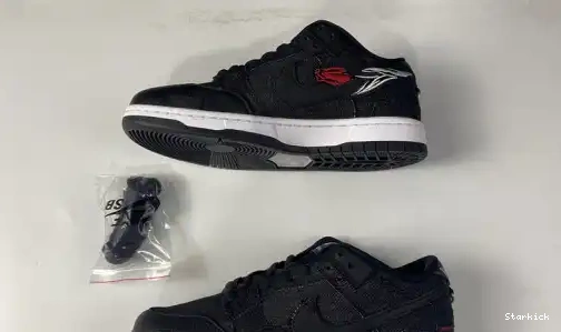 Youth Nike Wasted Low DD8386-001 SB Dunk - 0706
